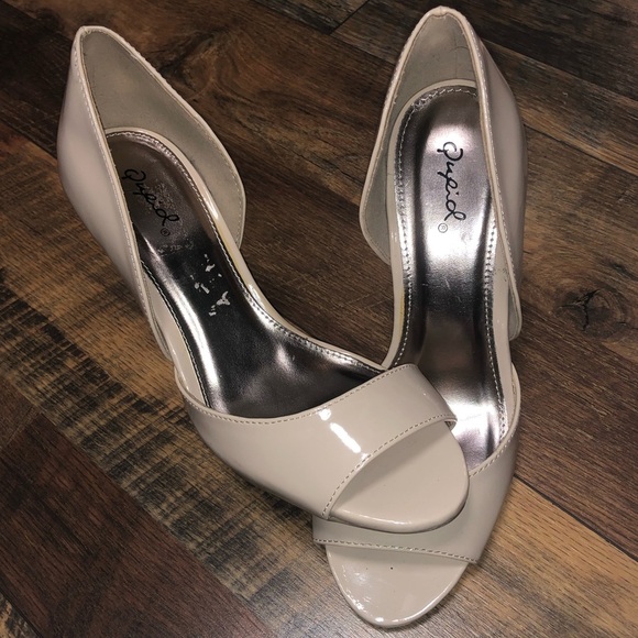 Qupid Nude Heels - Picture 1 of 5